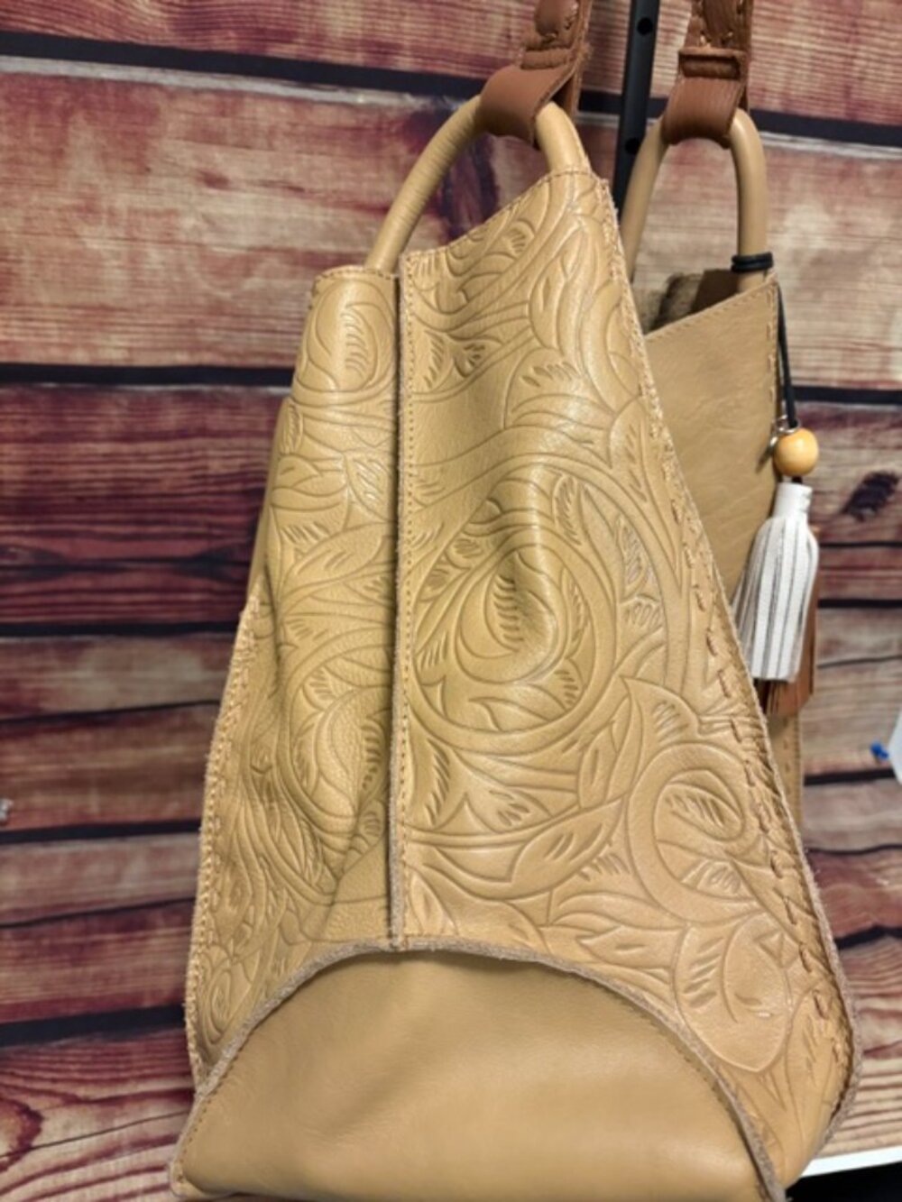 The Sak Los Feliz Large Leather Tote Bag Camel Tan Tooling Detail EUC - Picture 3 of 5